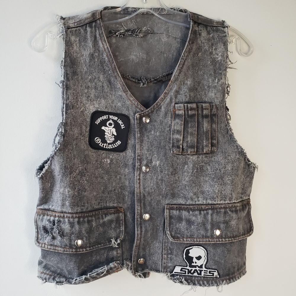 Handmade OOAK Grey Denim Jean Crop Acid Wash Vest Cobra Outlaw + Skull Skates - Picture 2 of 15